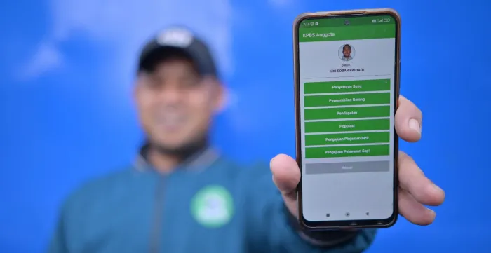 A person holding a smartphone